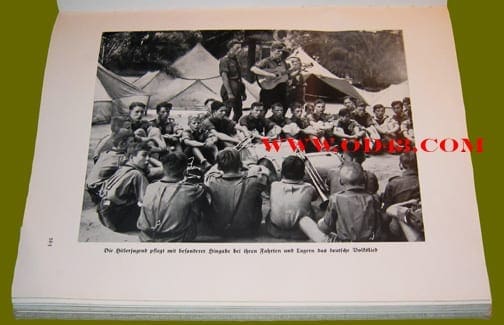 1934 HEAVILY ILLUSTRATED BOOK ON THE SEIZURE OF POWER AND PRINCIPLES OF THE N.S.D.A.P.